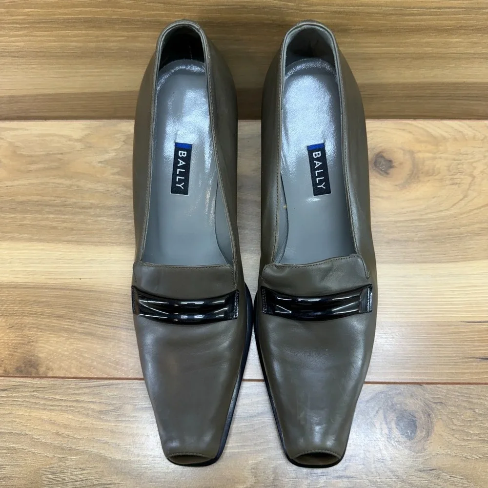 Bally Vintage 90's Pumps Fandera Olive 8 M Square Toe‎ Cap Toe Career Minimalist